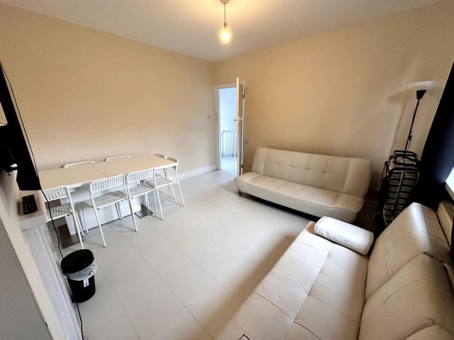 1 Bedroom Flat, Close To All You Need! Newcastle upon Tyne